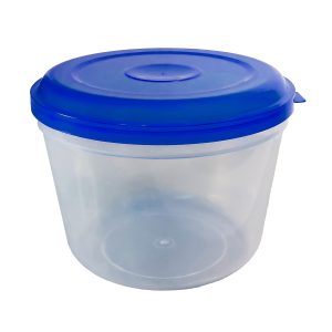 Recipiente de plástico con tapa azul, ideal para almacenamiento y organización de alimentos o productos.