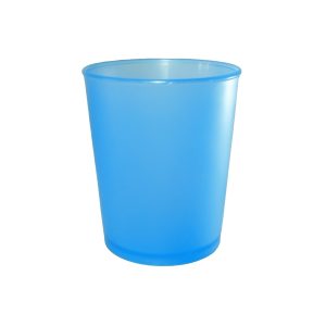 Vaso de plástico azul para eventos y bebidas seguridad, calidad y resistencia.