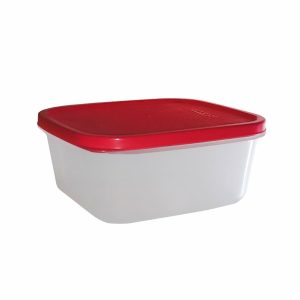 Contenedor de plástico con tapa roja para almacenamiento y organización en cocina.